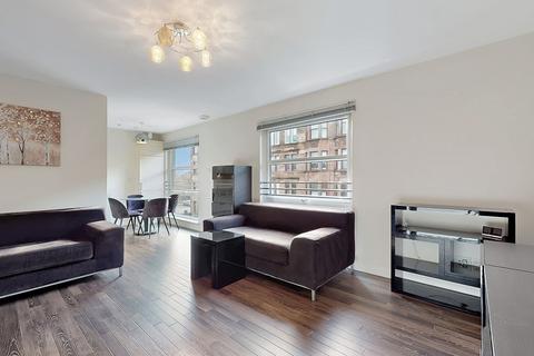 2 bedroom flat to rent, Medwyn Street, Glasgow G14