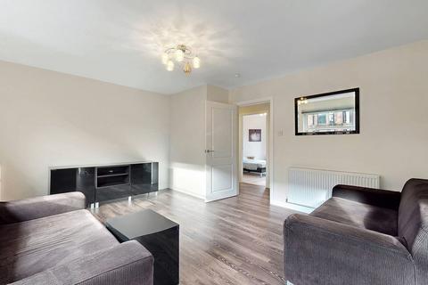 2 bedroom flat to rent, Medwyn Street, Glasgow G14