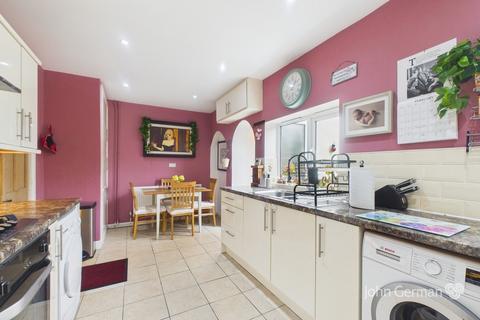 3 bedroom semi-detached house for sale, Linton Road, Rosliston