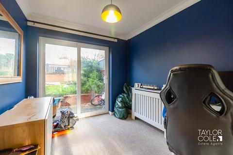 4 bedroom semi-detached house for sale, Scammerton, Wilnecote