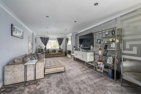 3 bedroom end of terrace house for sale, Hamble Avenue, Camberley GU17