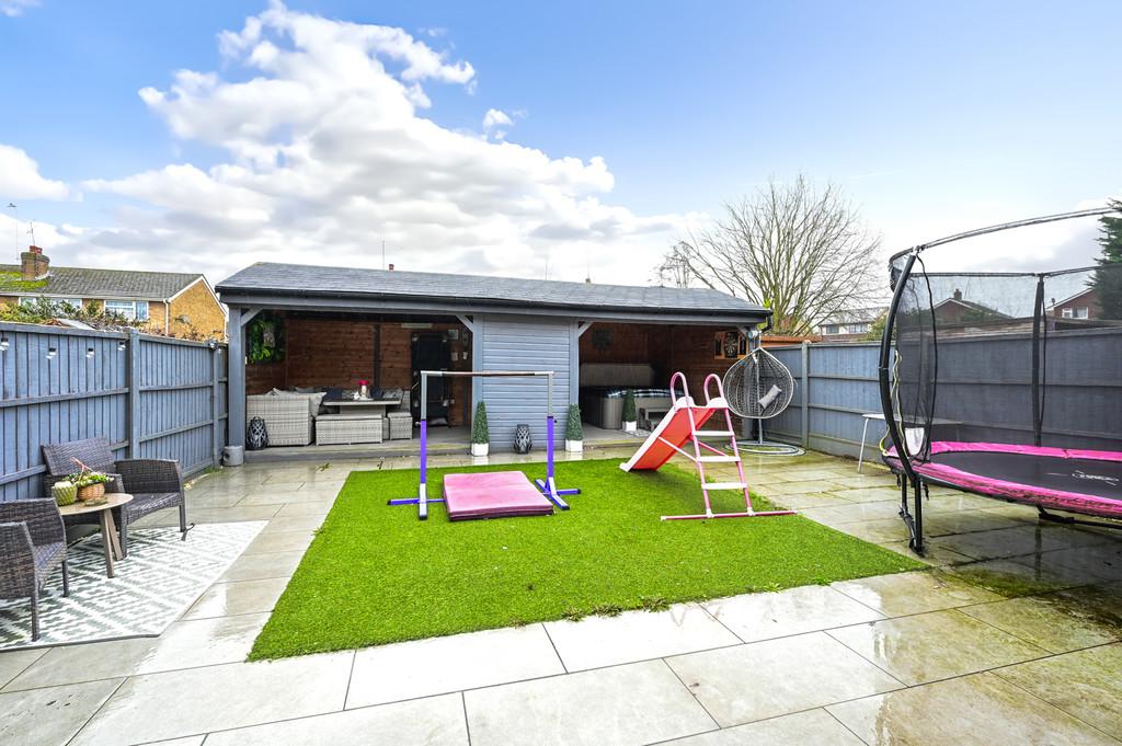 7 Hamble Av (13)