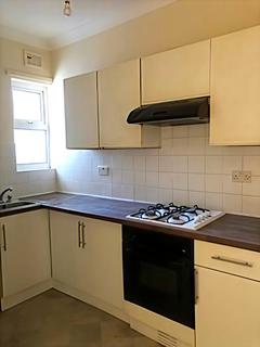 1 bedroom semi-detached house to rent, Henley Road, Ilford IG1
