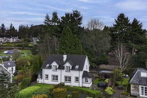 undefined, Milnab Street, Crieff