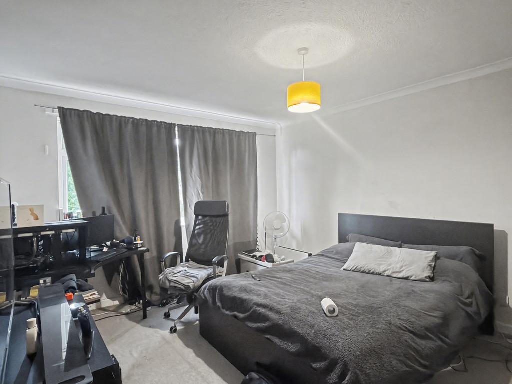 Apartment in Bournemouth - More