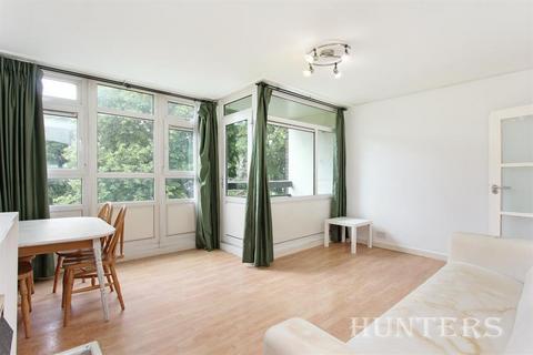 3 bedroom apartment to rent, Rupert Gardens, London, SW9