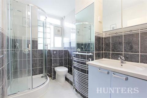 3 bedroom apartment to rent, Rupert Gardens, London, SW9