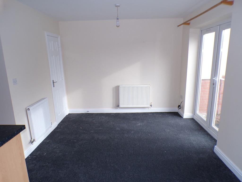 Lounge/Dining Area