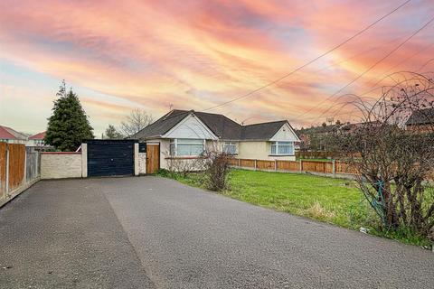 undefined, Southend Road, Hockley SS5