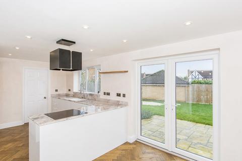4 bedroom detached house for sale, Sandringham Way, Market Harborough