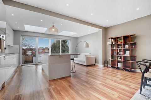 3 bedroom terraced house to rent, Dollis Hill Lane, London NW2