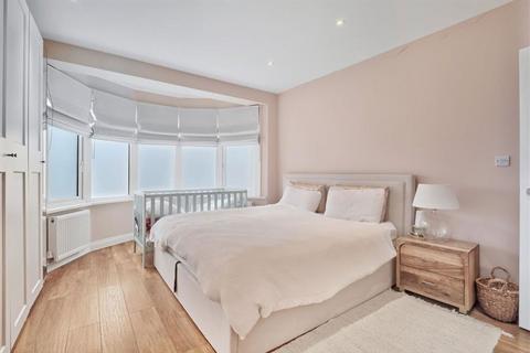 3 bedroom terraced house to rent, Dollis Hill Lane, London NW2