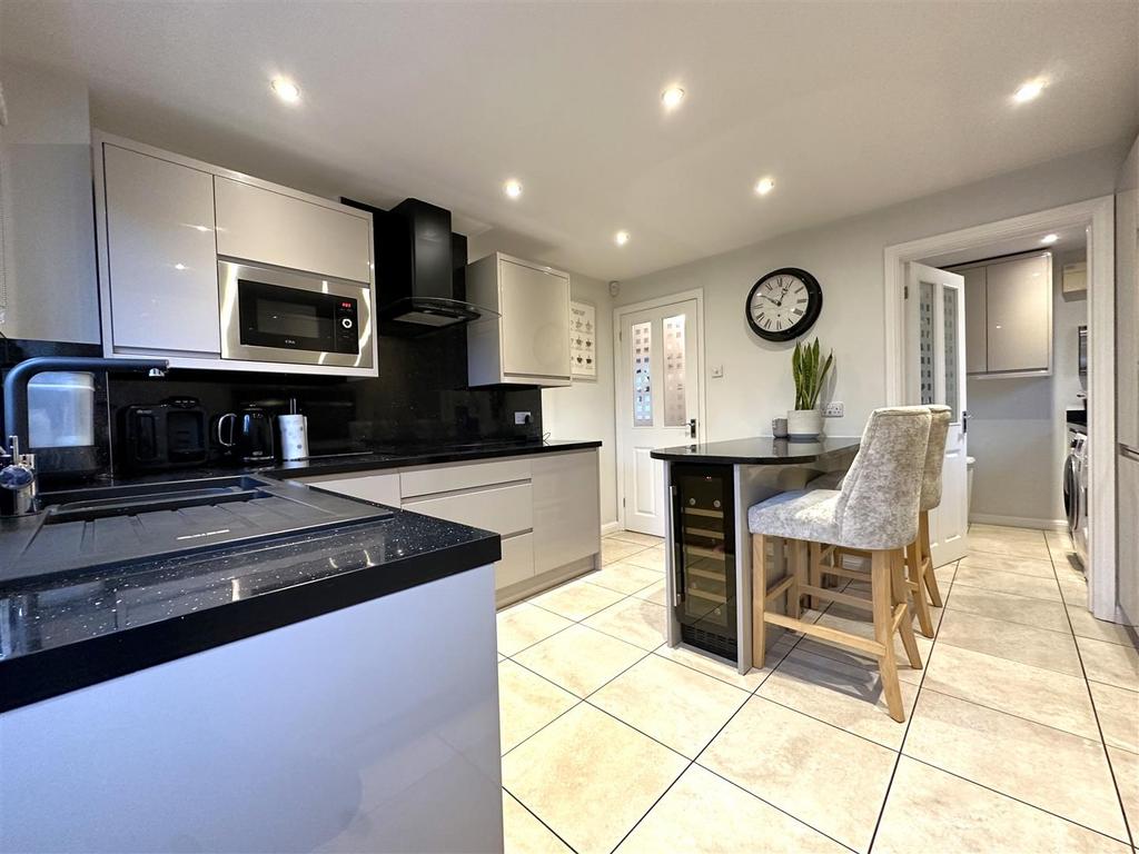 Superb Breakfast Kitchen Into Utility Room 304