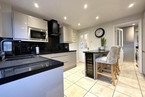 undefined, Allen Close, Claypole, Newark