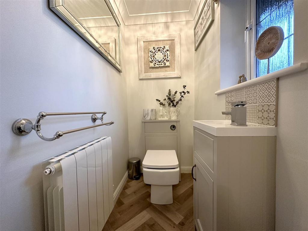 Ground Floor W.C 302