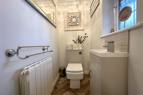 undefined, Allen Close, Claypole, Newark