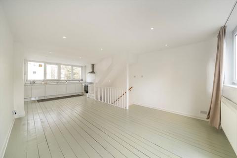 3 bedroom flat to rent, Highgate Road, London NW5