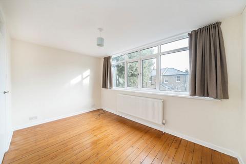 3 bedroom flat to rent, Highgate Road, London NW5