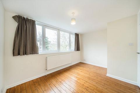 3 bedroom flat to rent, Highgate Road, London NW5