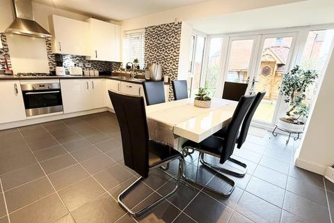 4 bedroom detached house for sale, Desdemona Way, Brackley