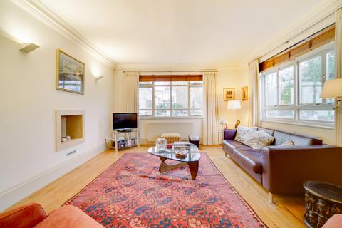 undefined, Ennismore Gardens Mews, Knightsbridge SW7