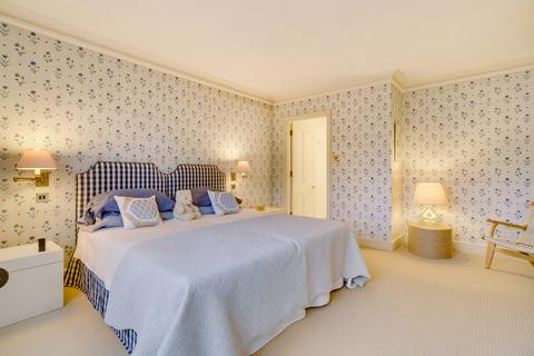 4 bedroom mews for sale, Ennismore Gardens Mews, Knightsbridge SW7