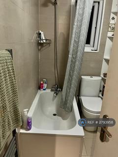 Studio to rent, Archway Road, London, N6