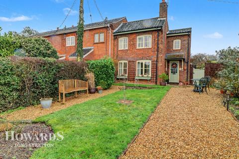 2 bedroom end of terrace house for sale, Norwich Road, Long Stratton