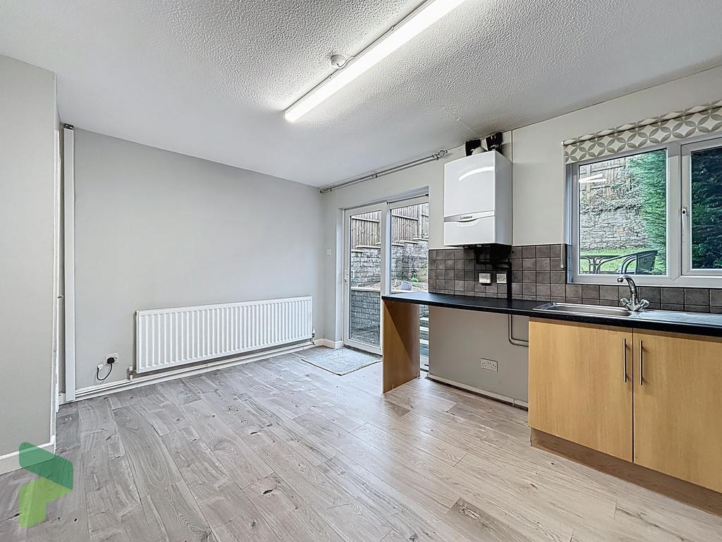 Fitted Dining Kitchen