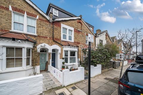 3 bedroom terraced house for sale, Richmond Road, London N11