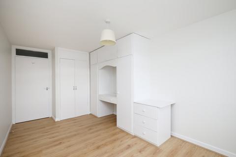 undefined, Walpole Road, Teddington