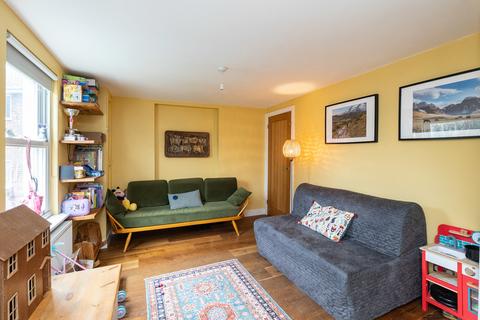 3 bedroom semi-detached house for sale, Harrow Road West, Dorking