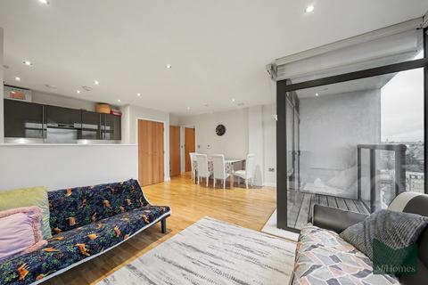 2 bedroom apartment for sale, Pinnacle House, EN1