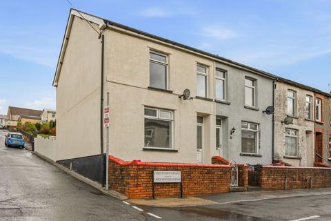 3 bedroom end of terrace house for sale, Coed Eithen Terrace, Pontypool NP4