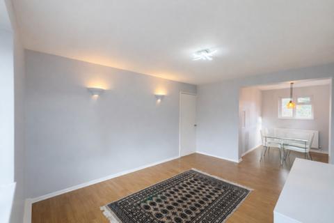 2 bedroom apartment to rent, St. Michael's Close, London N3