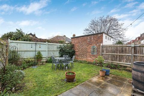2 bedroom apartment for sale, Park Avenue, Mitcham, CR4