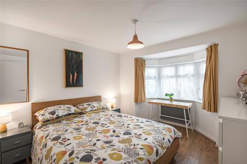 2 bedroom apartment for sale, Park Avenue, Mitcham, CR4
