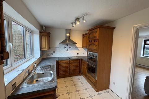 undefined, Stone Pine Close , Hednesford
