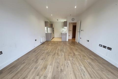 1 bedroom flat for sale, Ebony Crescent, Cockfosters, EN4