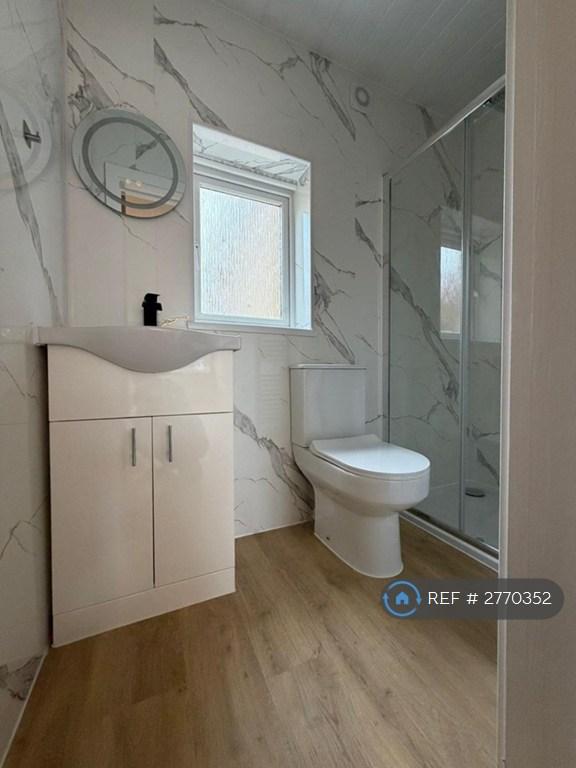 Room 5 Ensuite