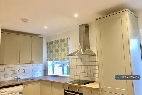 2 bedroom flat to rent, Wightman Road, London, N8