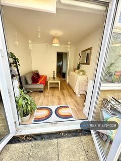 2 bedroom flat to rent, Wightman Road, London, N8