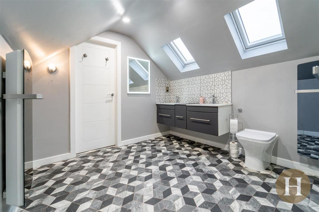 Hadleigh Estate Agents-74.jpg