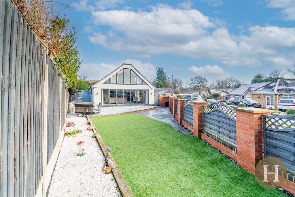 Hadleigh Estate Agents-12.jpg
