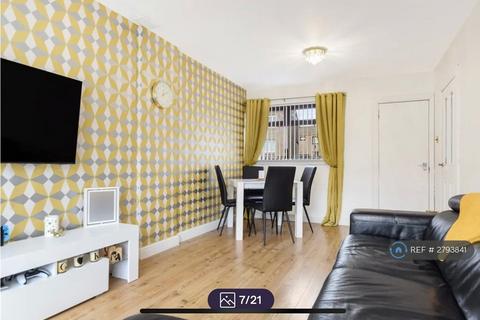 2 bedroom terraced house to rent, West Park Avenue, Glenrothes, KY6