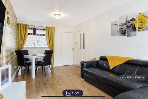 2 bedroom terraced house to rent, West Park Avenue, Glenrothes, KY6