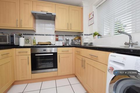2 bedroom terraced house to rent, Gainsborough Road, Haverhill, CB9