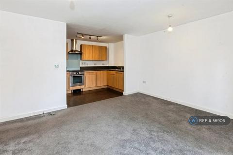 2 bedroom flat to rent, Foundry Court, Slough, SL2