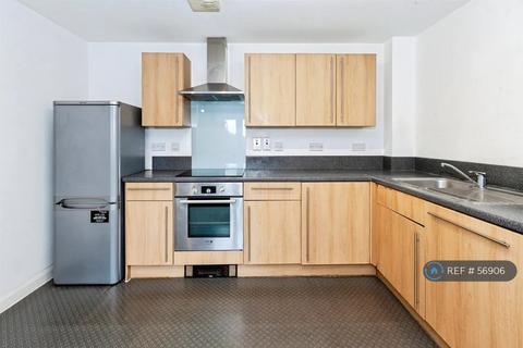 2 bedroom flat to rent, Foundry Court, Slough, SL2