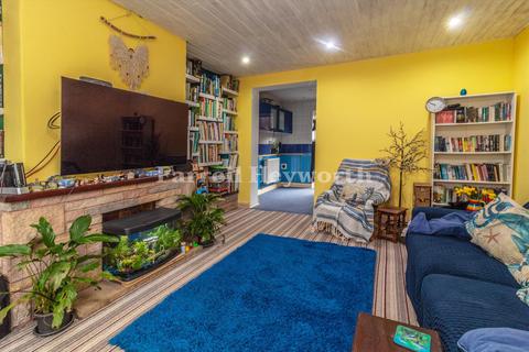3 bedroom house for sale, Kingsdale Road, Lancaster LA1